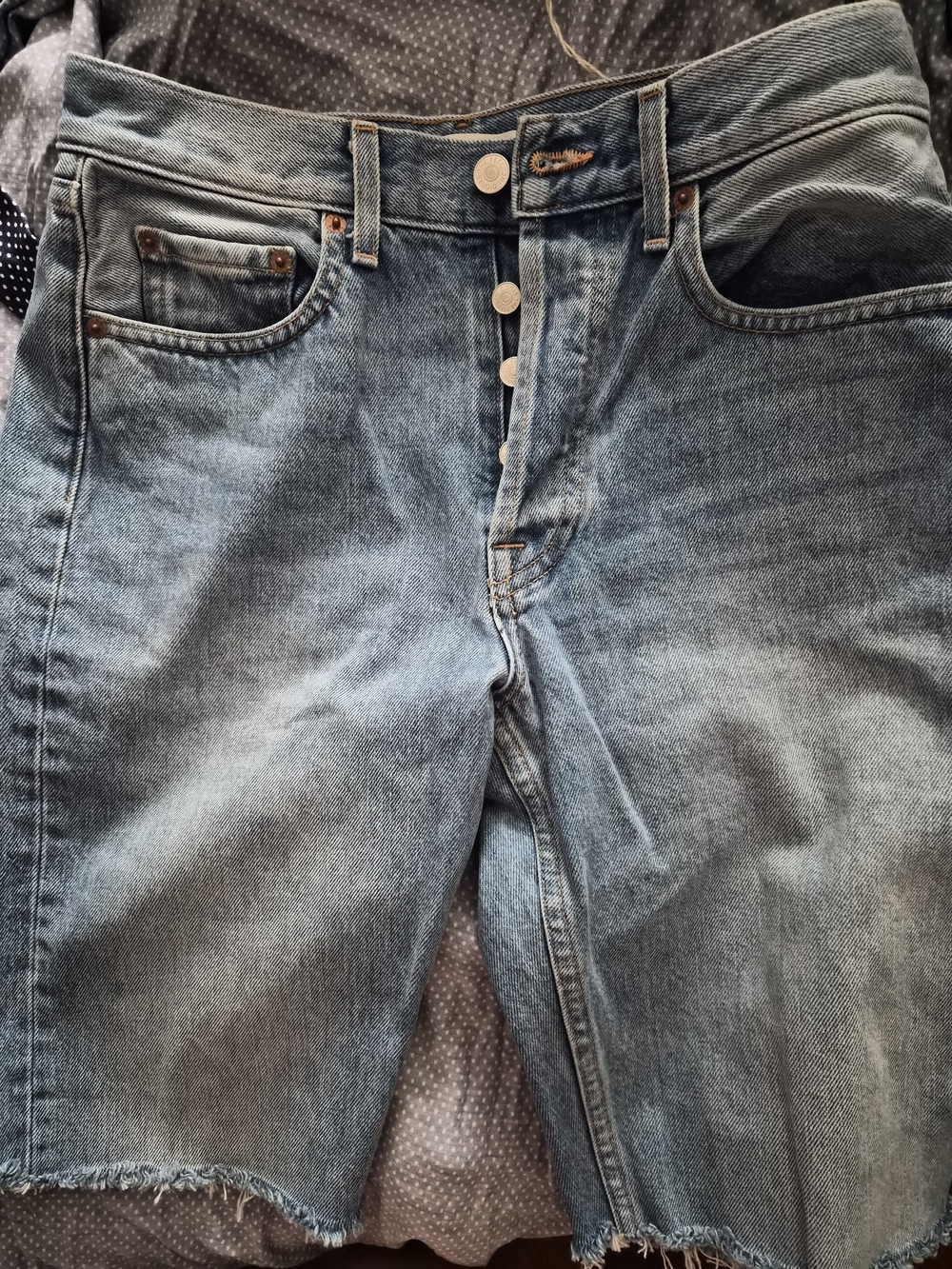 The Feel Studio Bermuda Short